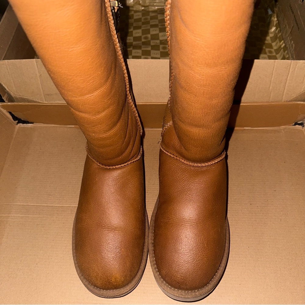 Uggs- Devandra Convertible Boot - image 4